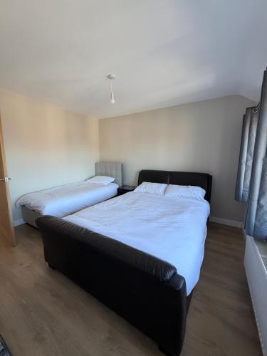 Dudley, Birmingham and Wolverhampton Contractor and Family Stay B69 in Dudley Port Dudley, Birmingham and Wolverhampton Contractor and Family Stay B69 in Dudley Port