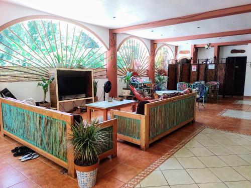 Cool Vibes Beach Hostel in Dominical Cool Vibes Beach Hostel in Dominical