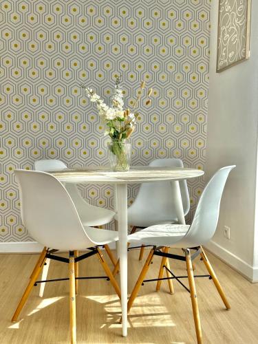 Appartement elegant aux portes de Paris in Les Lilas Appartement elegant aux portes de Paris in Les Lilas