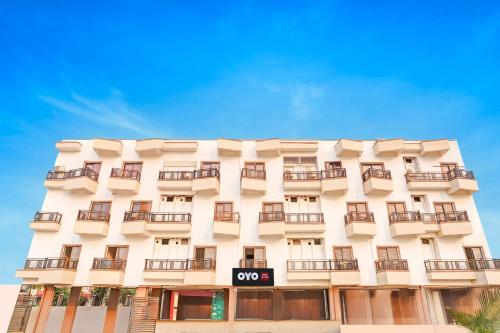 Bejárat, Hotel O Air Stop near Lokpriya Gopinath Bordoloi nemzetközi repülőtér Bejárat, Hotel O Air Stop near Lokpriya Gopinath Bordoloi nemzetközi repülőtér