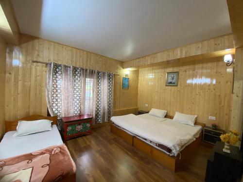 Holiday inn homestay in Lachen Holiday inn homestay in Lachen