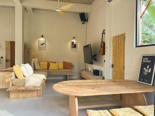 Casa de 60 m2 amb 1 habitació i 1 bany privat a Botohilitano (OLITAS HOUSE NIAS ) in Botohilitano Casa de 60 m2 amb 1 habitació i 1 bany privat a Botohilitano (OLITAS HOUSE NIAS ) in Botohilitano