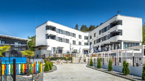 Partizan Resort in Eselnita Partizan Resort in Eselnita