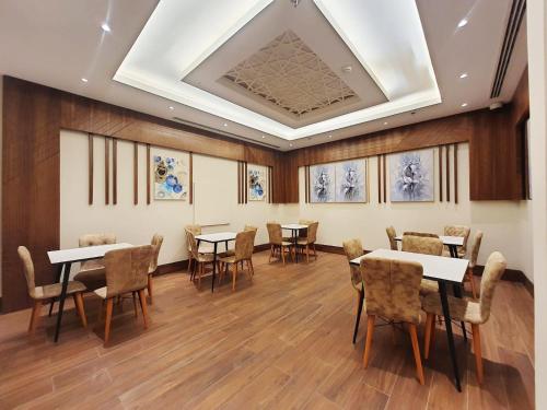 Restaurant, Al Fakhama Plaza Hotel Apartment in Airport Zone Restaurant, Al Fakhama Plaza Hotel Apartment in Airport Zone