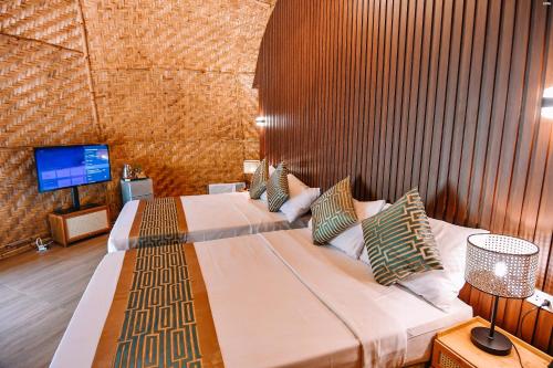 The Dome Hotel - Caylabne Bay