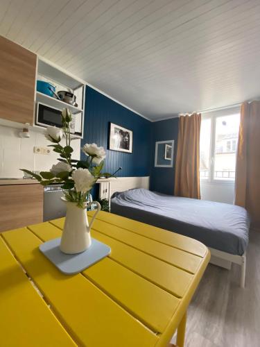 Beautiful Studio in Paris Beautiful Studio in Paris