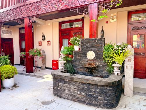 Exterior view, Jingshan Garden Hotel near The Antiquarium of The Palace Museum Exterior view, Jingshan Garden Hotel near The Antiquarium of The Palace Museum