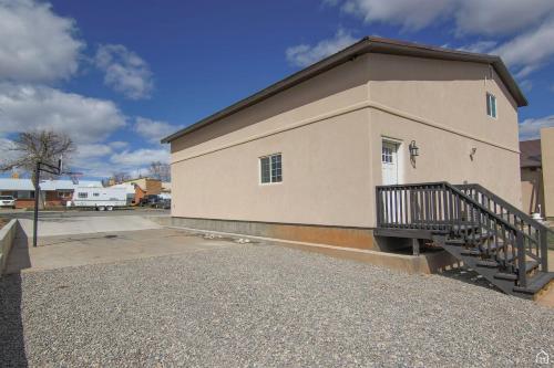 Incredible Cottage Close to Fantastic Hiking Trails Blanding, Utah in Blanding Incredible Cottage Close to Fantastic Hiking Trails Blanding, Utah in Blanding