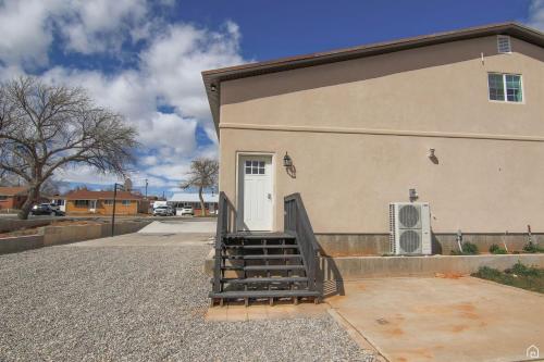 Incredible Cottage Close to Fantastic Hiking Trails Blanding, Utah in Blanding Incredible Cottage Close to Fantastic Hiking Trails Blanding, Utah in Blanding