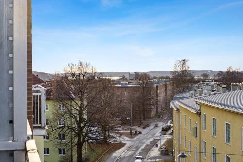 Modern 3 bedroom apartment - 4 minute walk from metro - top floor baclony view in Sagene Modern 3 bedroom apartment - 4 minute walk from metro - top floor baclony view in Sagene