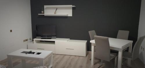 Hostal La Paz in Ossa De Montiel Hostal La Paz in Ossa De Montiel