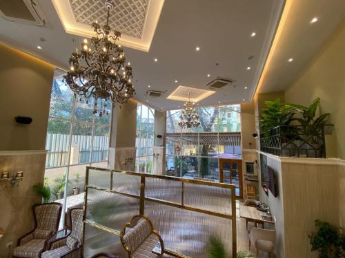 Lobby, Hotel Mumbai House Mindspace Malad in Malad Lobby, Hotel Mumbai House Mindspace Malad in Malad
