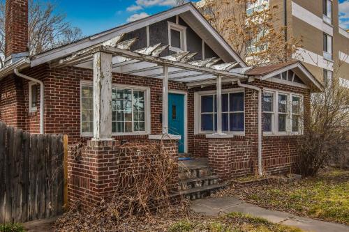 Chic Denver Family Retreat Free Parking & Prime Location in Cherry Creek Chic Denver Family Retreat Free Parking & Prime Location in Cherry Creek