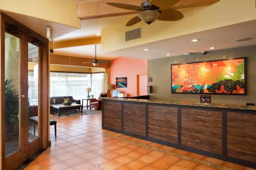 Lobby, Best Western Seven Seas in Mission Valley Lobby, Best Western Seven Seas in Mission Valley