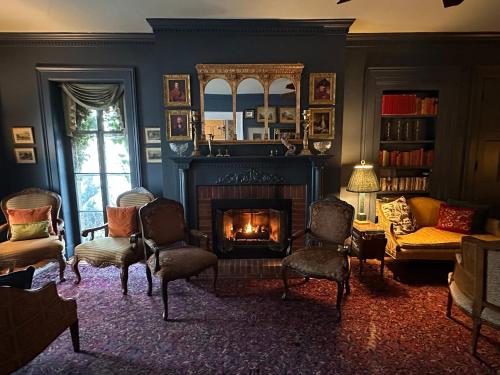 Bar/lounge, Asa Ransom House in Clarence (NY) Bar/lounge, Asa Ransom House in Clarence (NY)