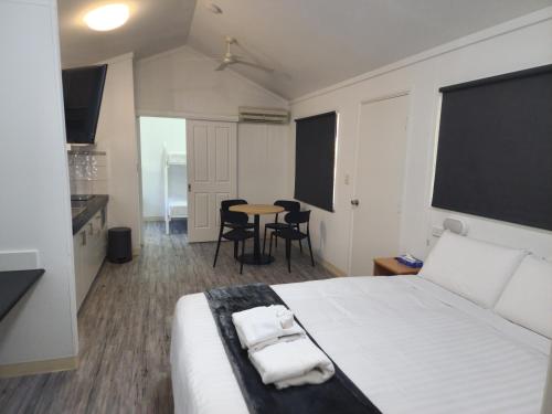 Bed, Rockingham Holiday Village in Rockingham Bed, Rockingham Holiday Village in Rockingham