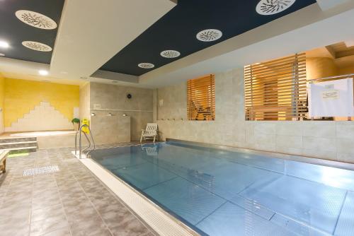 مسبح, Hotel Janosik in Liptovsky Mikulas City Center مسبح, Hotel Janosik in Liptovsky Mikulas City Center