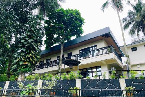 Hillside Pandan Guest Suite with WiFi & Netflix in Locsin Hillside Pandan Guest Suite with WiFi & Netflix in Locsin