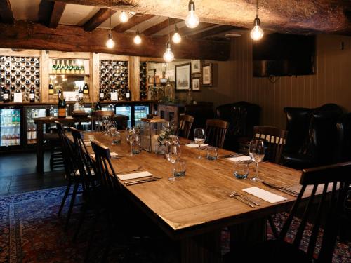 Sala bankietowa, Old Court House Inn in Saint Aubin Sala bankietowa, Old Court House Inn in Saint Aubin