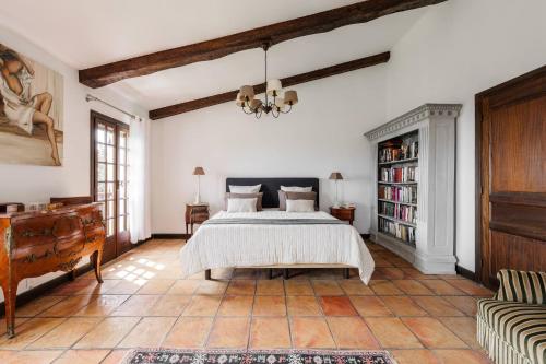 Facilities, Magnifique villa avec vue mer panoramique in Le Ray Facilities, Magnifique villa avec vue mer panoramique in Le Ray