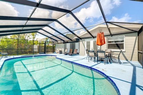 Bright Ruskin Home Less Than 2 Mi to Beach and Marina! in 拉斯金 Bright Ruskin Home Less Than 2 Mi to Beach and Marina! in 拉斯金