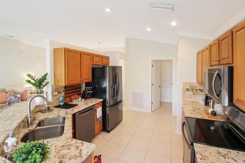 Charming Home In Wexford On The Green in Plantation (FL) Charming Home In Wexford On The Green in Plantation (FL)