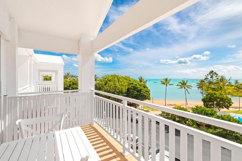 View, Airlie Beach Hotel in Whitsunday Islands View, Airlie Beach Hotel in Whitsunday Islands