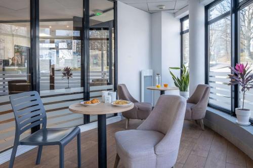 Előcsarnok, Comfort Aparthotel Les Hauts d'Annecy in Seynod Előcsarnok, Comfort Aparthotel Les Hauts d'Annecy in Seynod