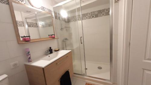 Bathroom, Belle vue in Agde City Center Bathroom, Belle vue in Agde City Center