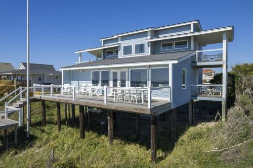 The Hanner home in Pine Knoll Shores The Hanner home in Pine Knoll Shores