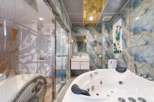 Bathroom, Townhouse District 10 Near Children Hospital 1 Formerly Cuong Thanh 3 Hotel near Saigon Railway Station Bathroom, Townhouse District 10 Near Children Hospital 1 Formerly Cuong Thanh 3 Hotel near Saigon Railway Station