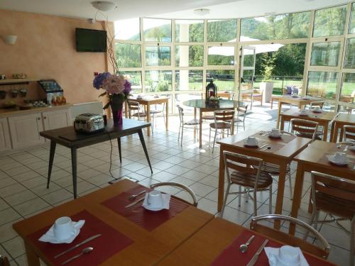 مطعم, Hotel La Colombiere Cantal in Massiac مطعم, Hotel La Colombiere Cantal in Massiac