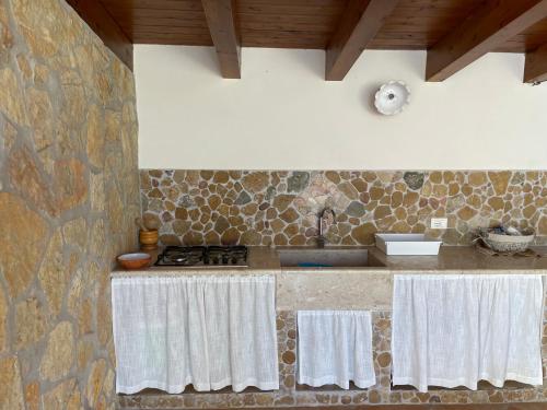 Konyha, DOLCE MARE, casa vacanze a due passi dal mare! in Berbaro Konyha, DOLCE MARE, casa vacanze a due passi dal mare! in Berbaro
