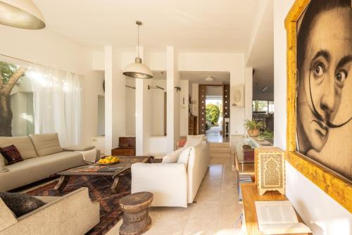 Caesarea Sea-Side Exquisite Retreat with Mamad by Sea N' Rent in Caesarea Caesarea Sea-Side Exquisite Retreat with Mamad by Sea N' Rent in Caesarea