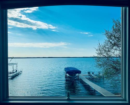 Lakefront Bliss on Old Mission Peninsula in 埃爾克急流市(MI) Lakefront Bliss on Old Mission Peninsula in 埃爾克急流市(MI)