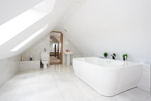 ALTIDO Greenknowes Estate in Bowershall ALTIDO Greenknowes Estate in Bowershall