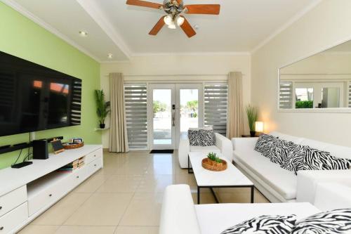 NEW 2BR 5 min to Eagle Beach - Aruba Breeze Condo in Eagle Beach NEW 2BR 5 min to Eagle Beach - Aruba Breeze Condo in Eagle Beach