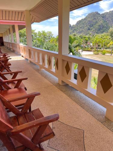 Suasana persekitaran, Diamond Beach Resort in Krabi Suasana persekitaran, Diamond Beach Resort in Krabi