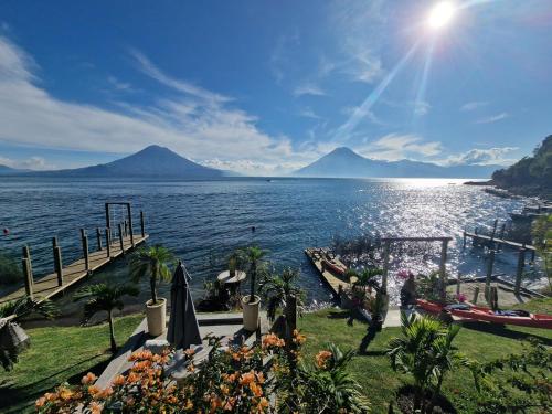 Luxury Villa de Lalo Rooftop Lake View Nature 1min walk Beach-Brandnew in 산타 크루스 라 라구나 Luxury Villa de Lalo Rooftop Lake View Nature 1min walk Beach-Brandnew in 산타 크루스 라 라구나