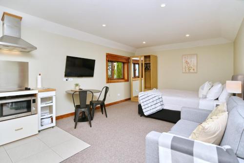 Studio Retreat with EV & off street Parking in برنسايد Studio Retreat with EV & off street Parking in برنسايد