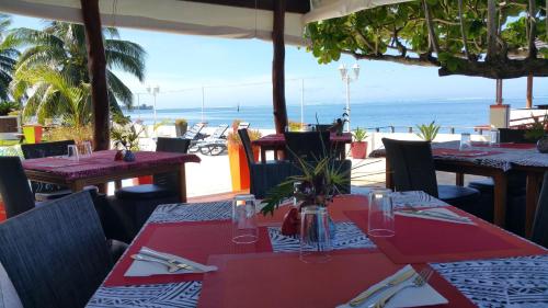 Restaurant, Pension de famille HITI MOANA VILLA in Papara Restaurant, Pension de famille HITI MOANA VILLA in Papara