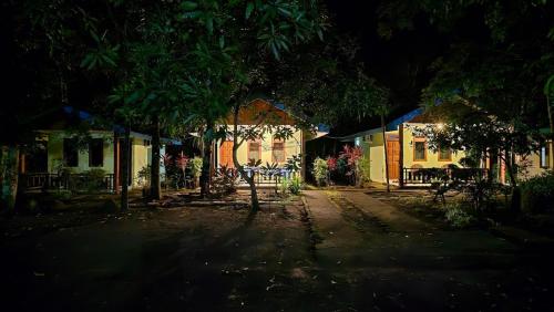 Vista exterior, Tangkoko Macaca in Rinondoran Vista exterior, Tangkoko Macaca in Rinondoran