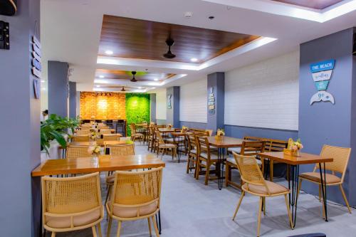 餐廳, Coastal Breeze Hotel in 巴累爾 餐廳, Coastal Breeze Hotel in 巴累爾