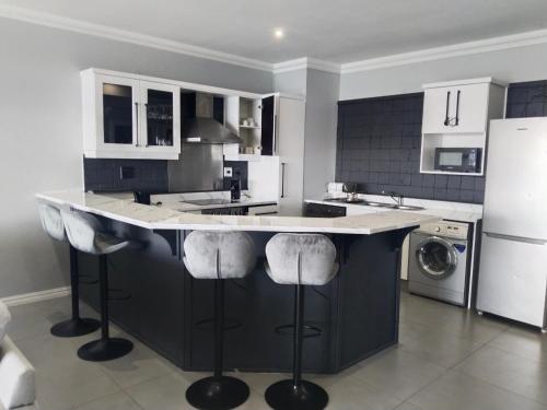 504 Coral Reef in La- Mercy 504 Coral Reef in La- Mercy