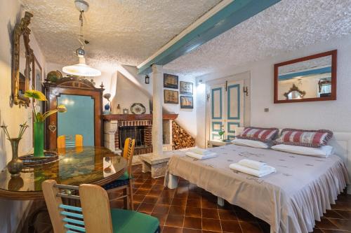 Bluemarine Rooms & Apartments in Perast Bluemarine Rooms & Apartments in Perast