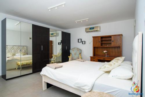 Cozy Studio Chalets in Al-Wathba North Cozy Studio Chalets in Al-Wathba North