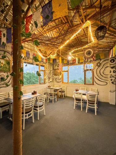 منزل متر مربع من 1 غرفة و1 حمام خاص في Jagatsukh (Kahaani | Luxury Wooden Chalet in Manali) in Jagatsukh منزل متر مربع من 1 غرفة و1 حمام خاص في Jagatsukh (Kahaani | Luxury Wooden Chalet in Manali) in Jagatsukh