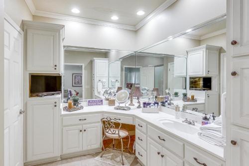 Private Dock The River House in Heber Springs! in Jacksonville Private Dock The River House in Heber Springs! in Jacksonville