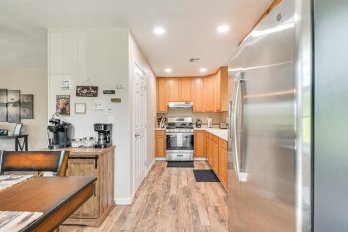 Coulterville Home with Gazebo Near Lakes and Hiking! in Coulterville (CA) Coulterville Home with Gazebo Near Lakes and Hiking! in Coulterville (CA)