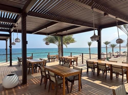 Restaurant, The Beach House in As Sifah Restaurant, The Beach House in As Sifah